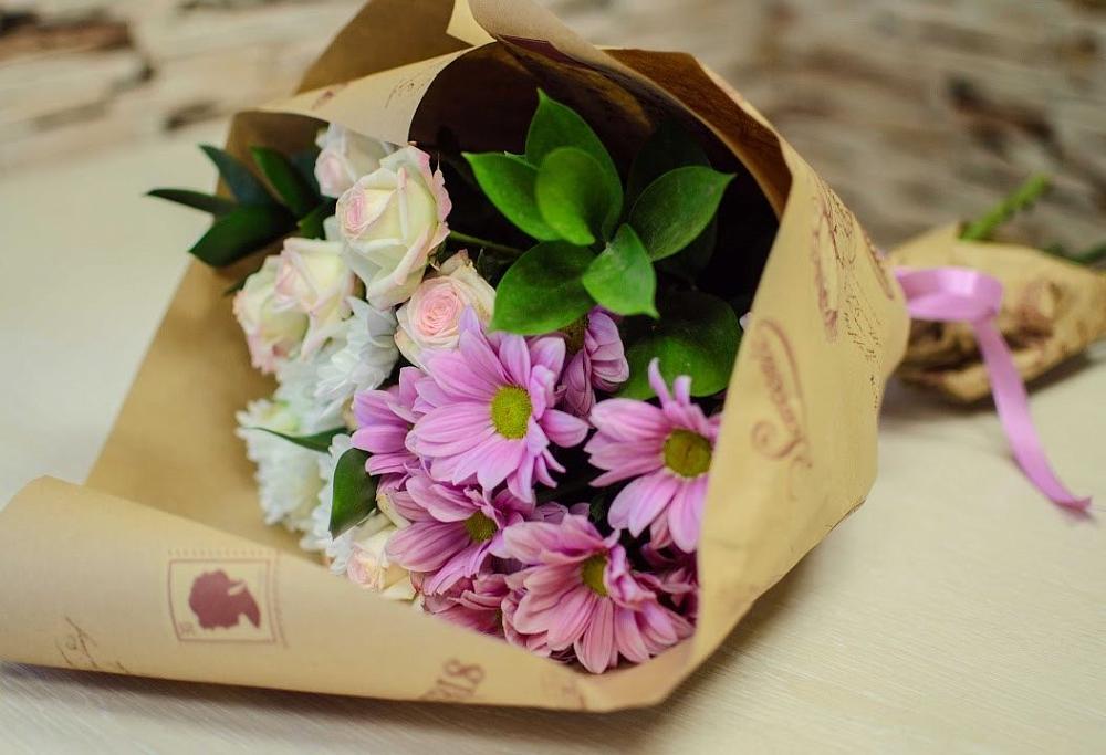 Букет цветов из: Розы и Хризантемы в Чкалово