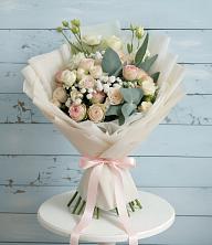 Букет цветов из:  Розы и Лизиантусы в Чкалово