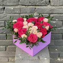 Цветочная композиция из Розы в коробке в Чкалово