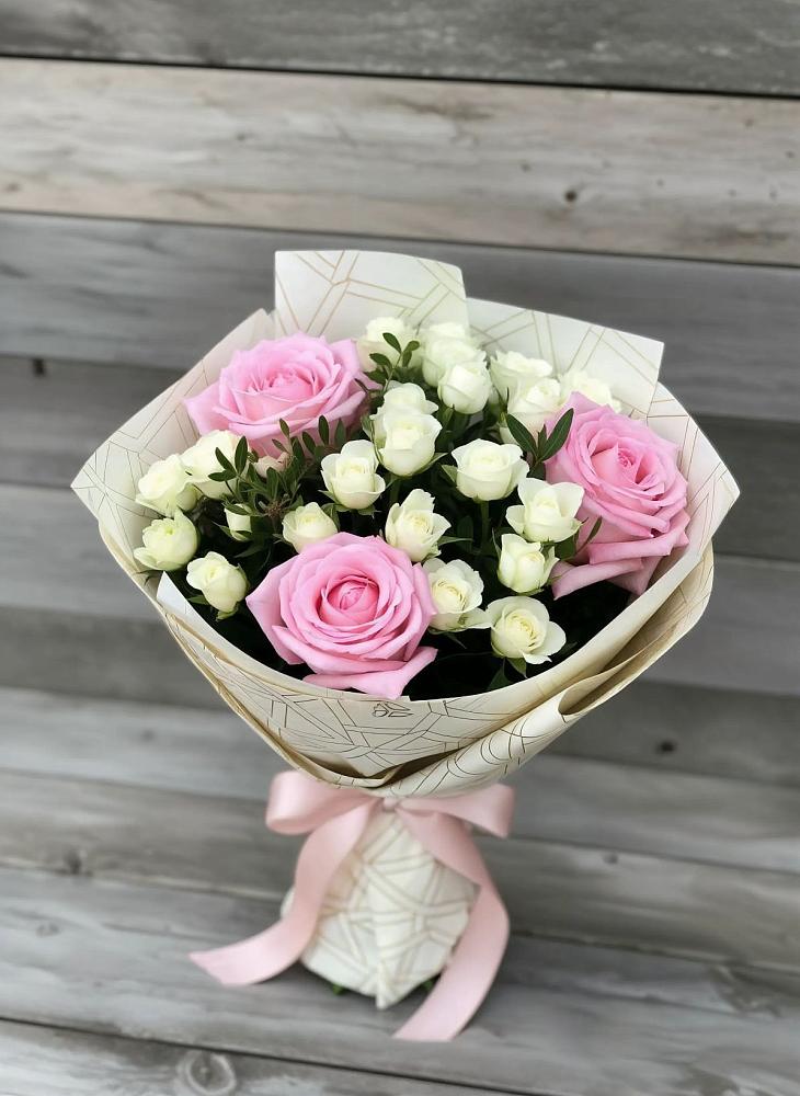 Букет цветов из: Розы в Чкалово