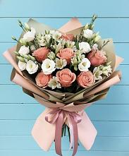 Букет цветов из:  Розы, Альстромерии и Лизиантусы в Чкалово