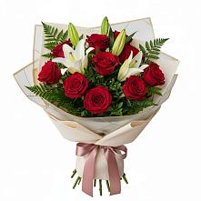 Букет цветов из:  Лилии и Розы в Чкалово