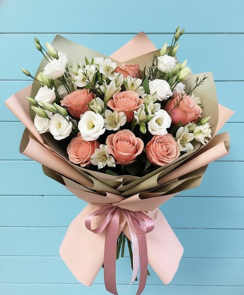 Букет цветов из: Розы, Альстромерии и Лизиантусы в Чкалово