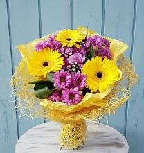 Букет цветов из:  Хризантемы и Герберы в Чкалово