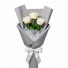 Букет 3 белые розы в Чкалово