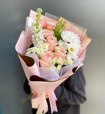 Букет цветов из:  Хризантемы и Розы в Чкалово