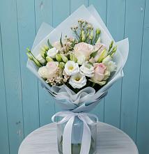 Букет цветов из:  Розы и Лизиантусы #REPLACE_PRED# Чкалово