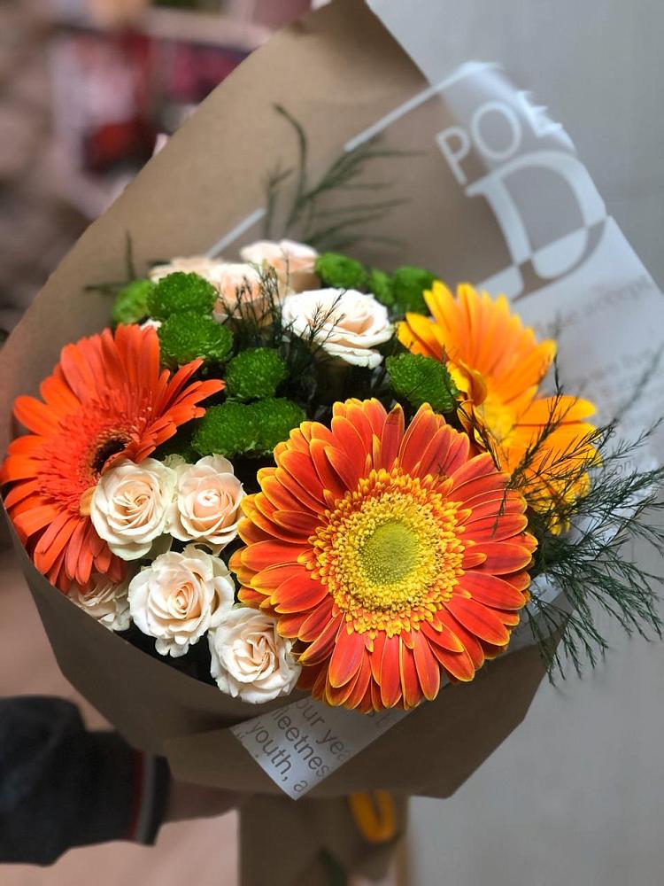 Букет цветов из: Герберы, Хризантемы и Розы в Чкалово